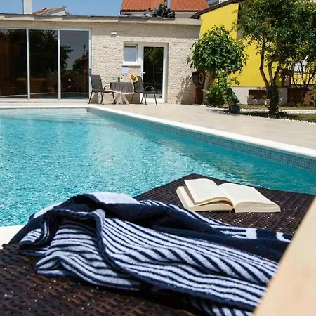 Apartment Fuer 3 Personen Ca 30 Qm In Pula, Istrien Istrische Riviera